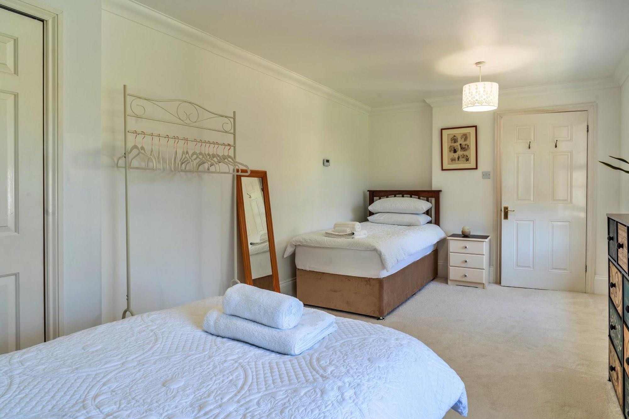Finest Retreats - Nicely Tucked Away Cottage ทอร์พอยท์ ภายนอก รูปภาพ